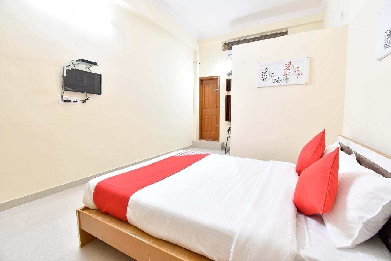 Oyo 44065 Sri Krishna Nilaya Hotel Bangalore Buitenkant foto