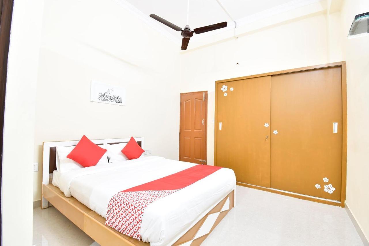Oyo 44065 Sri Krishna Nilaya Hotel Bangalore Buitenkant foto